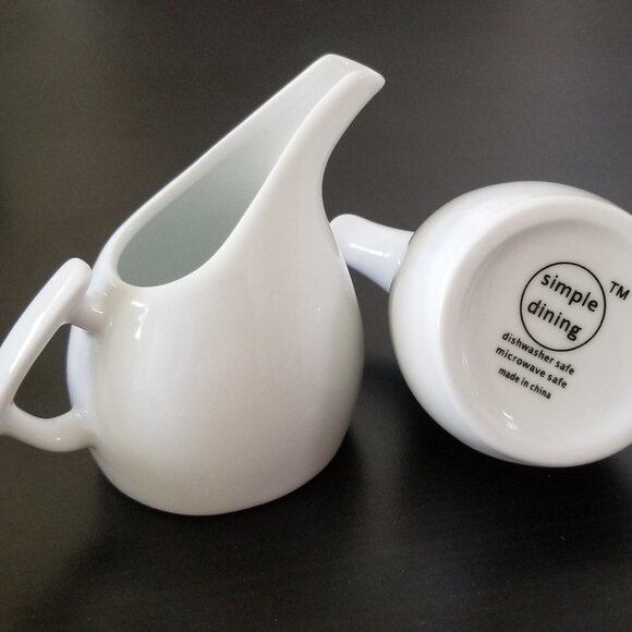 Simple Dining 4 Small Pitchers - Picture 3 of 7